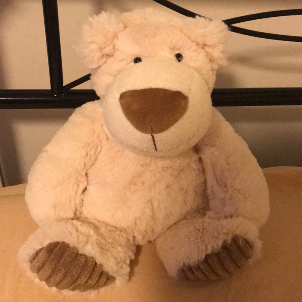 Stuffed bear toy